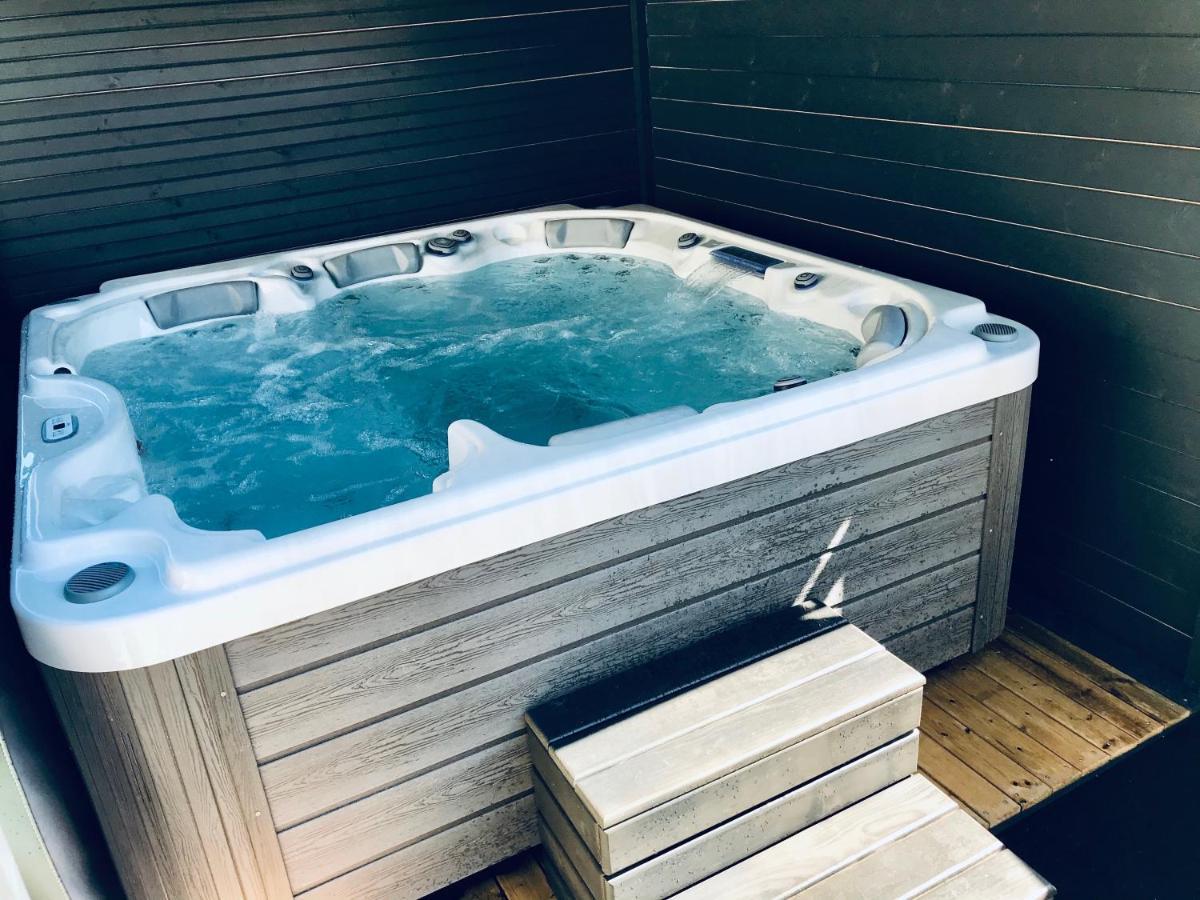 Guesthouse La Costiere - Logements Independants - Espace Piscine Jacuzzi Lunel  Kültér fotó