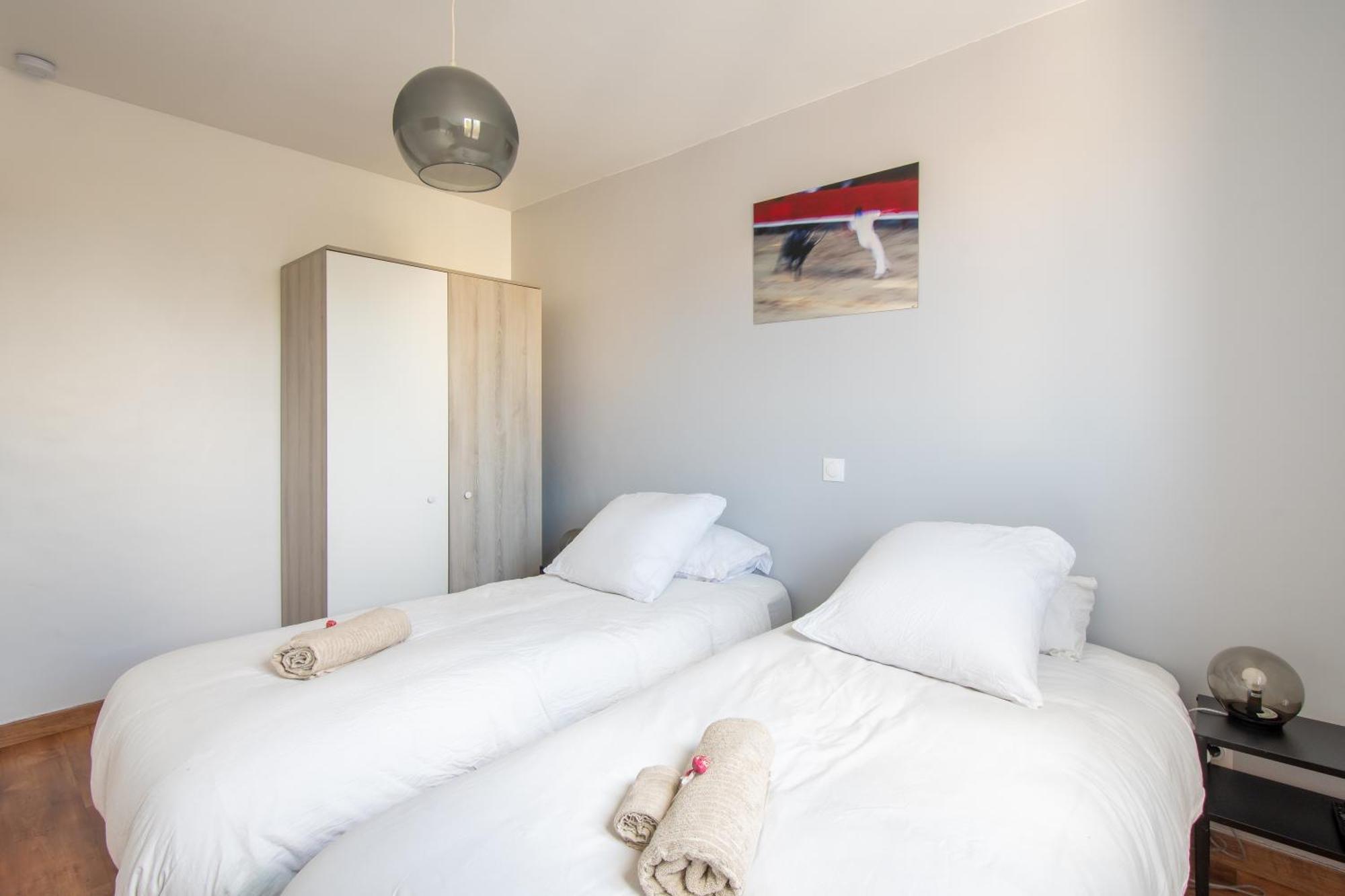 Guesthouse La Costiere - Logements Independants - Espace Piscine Jacuzzi Lunel  Kültér fotó